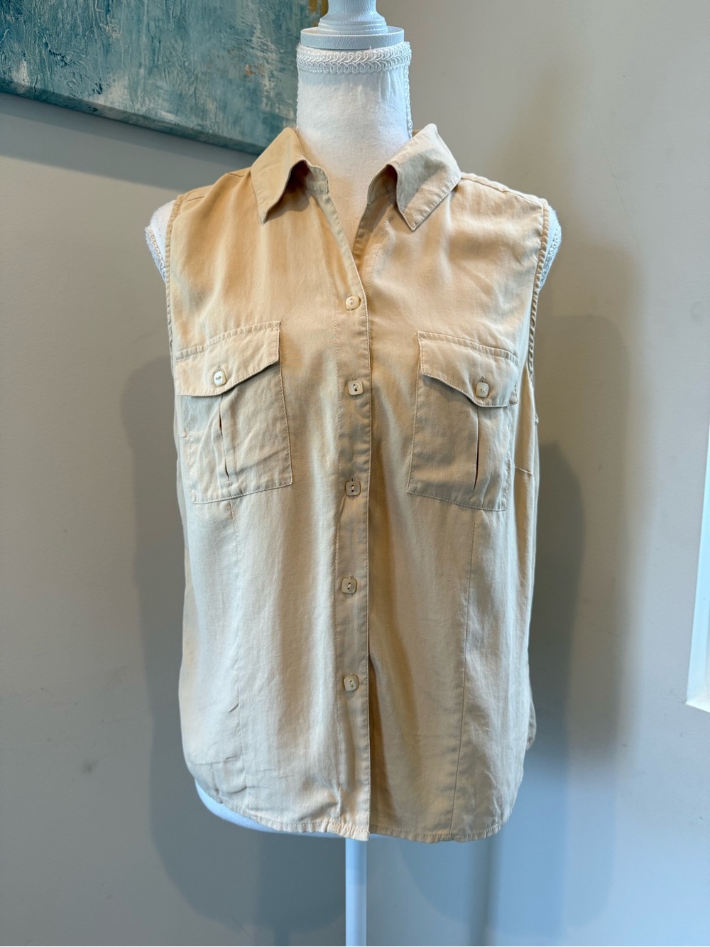 Notations 100% Silk Sleeveless Button-Down Utility Shirt in Beige Women’s Large